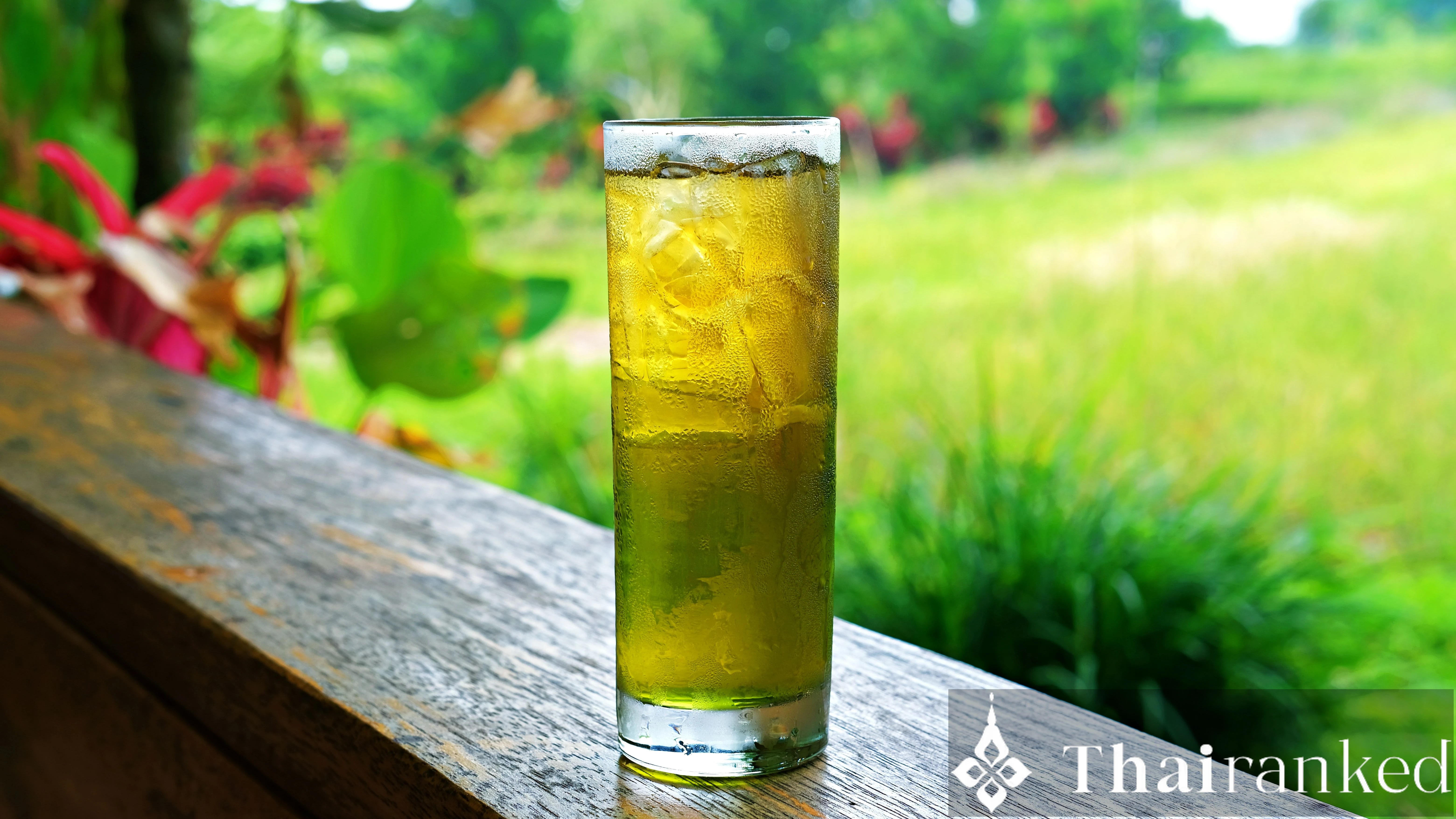 Lemongrass & Pandan Cooler (Nam Takrai Bai Toey)