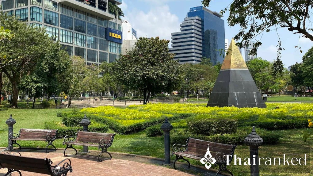 Benchasiri Park