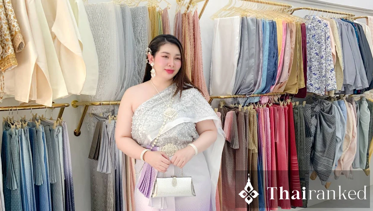 Absolute Thai : Thai Costume Rental Chiang Mai