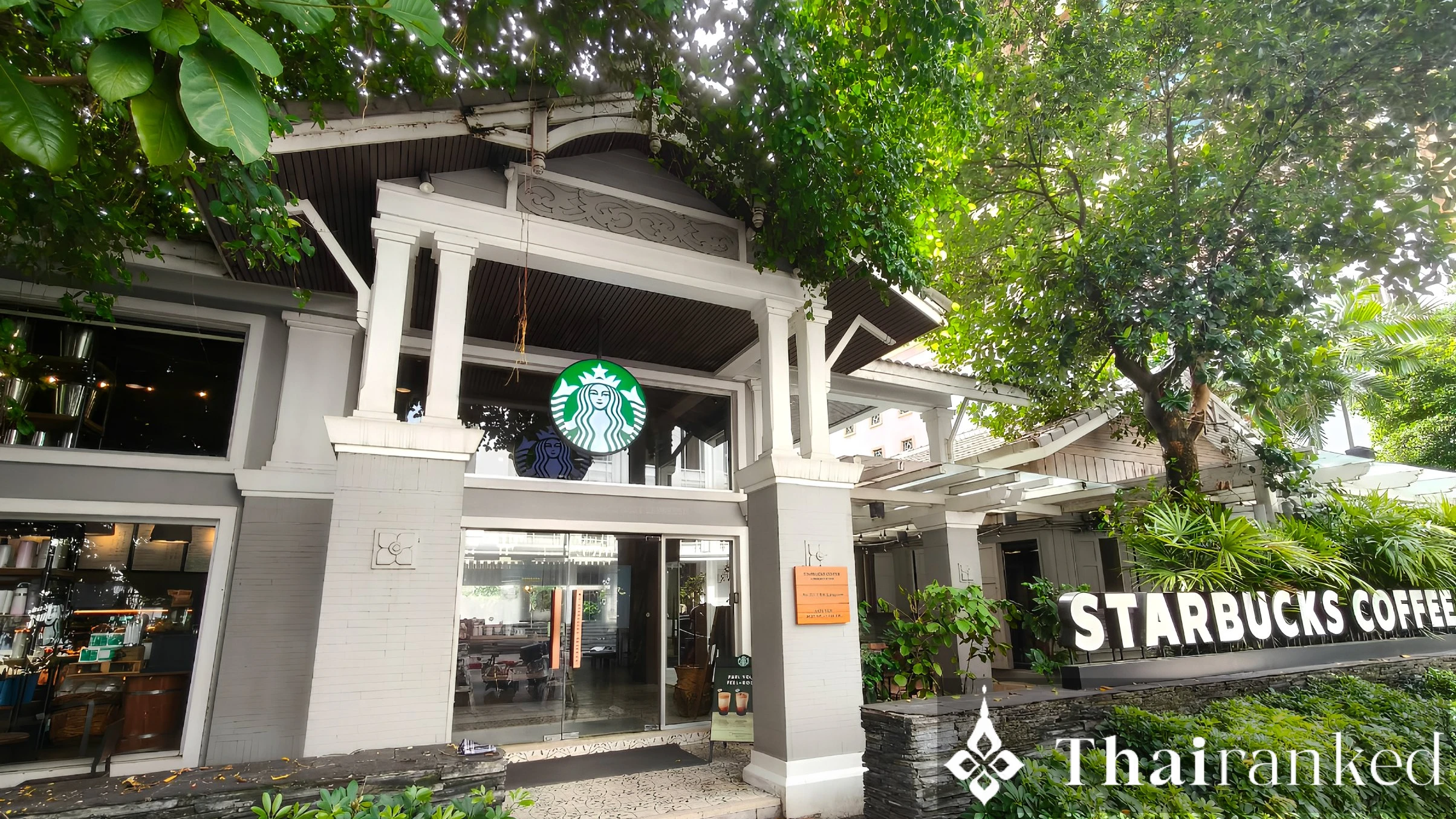 Starbucks Langsuan (Community Store)