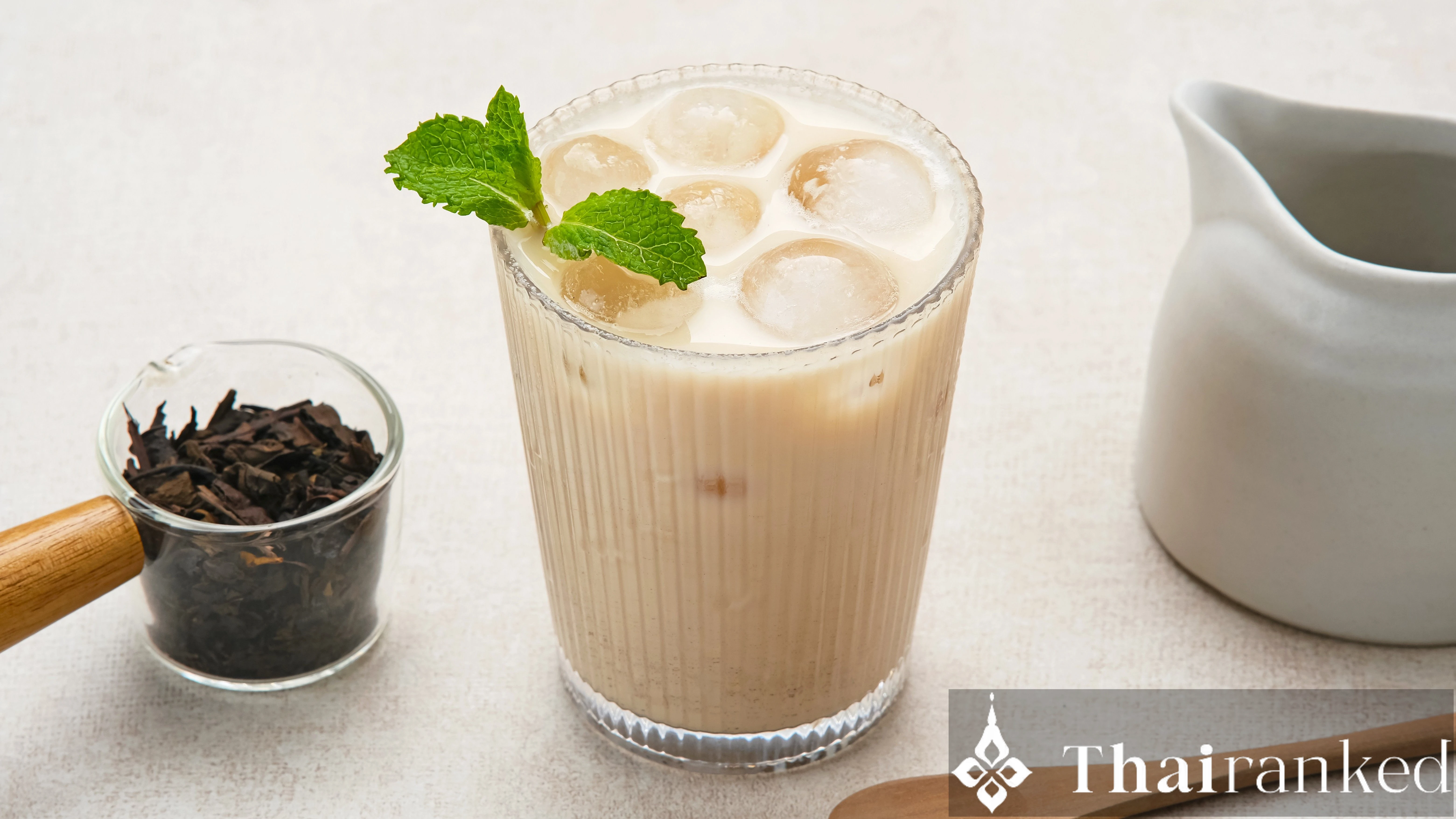 Milk Tea with Fresh Milk, 25% Sugar, No Pearls, Regular Size (150–250 kcal)