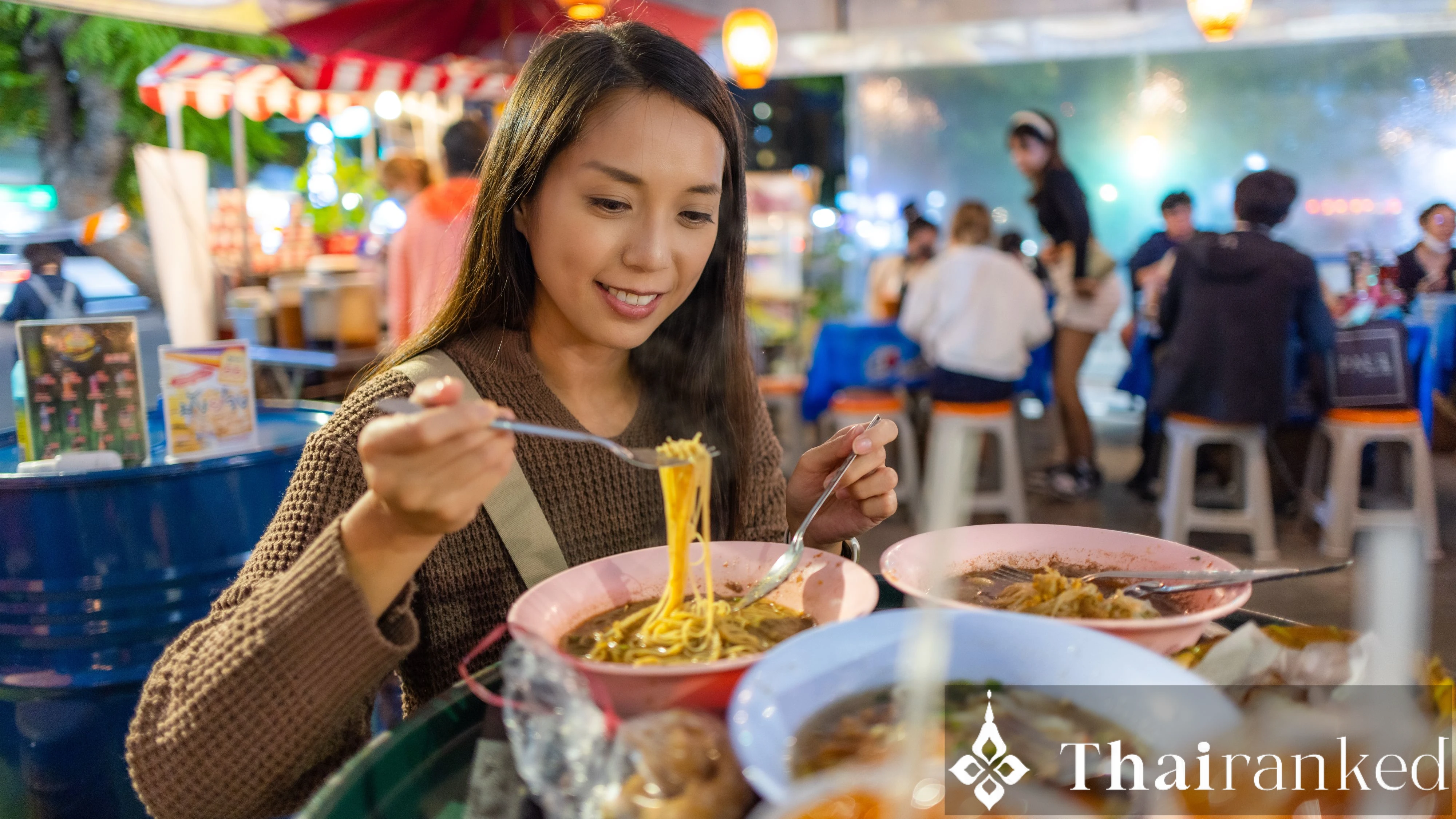 Почему у уличной еды все еще есть преимущество над изысканной кухней в Таиланде