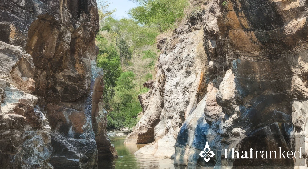 Ob Khan National Park (Streamside Canyon)