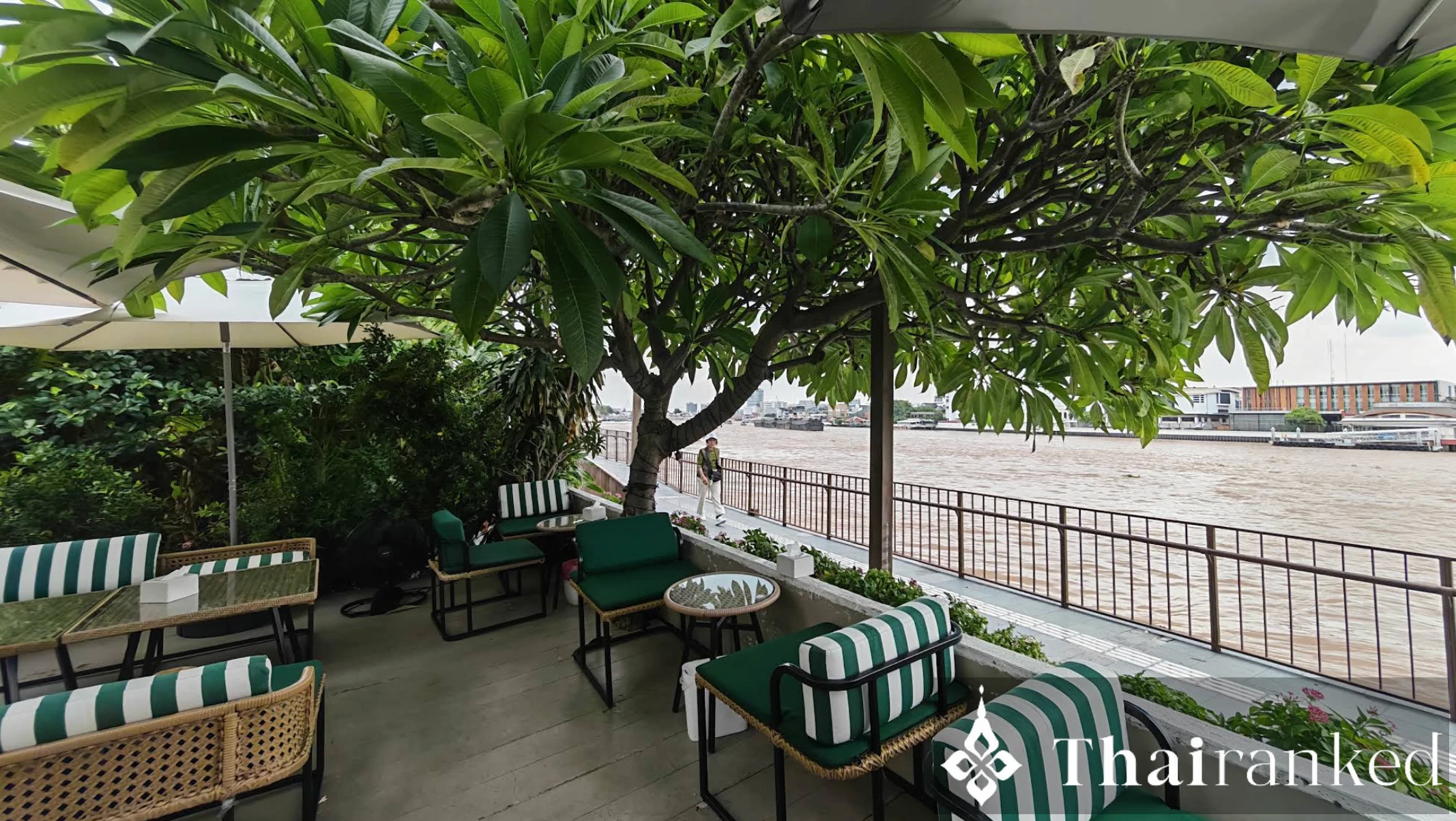 CAF KUDEEJEEN (River Walk View)