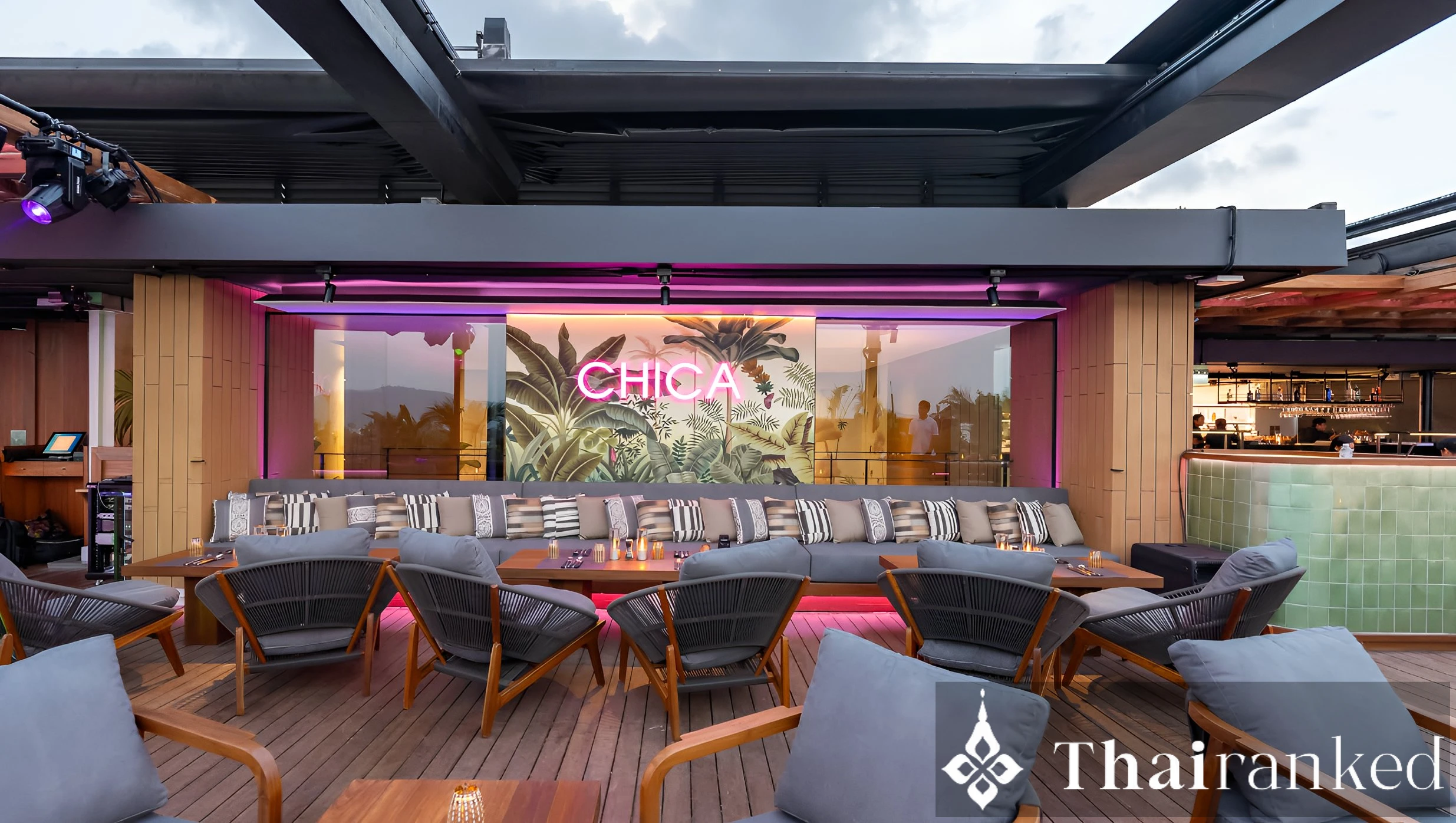 CHICA Rooftop Lounge