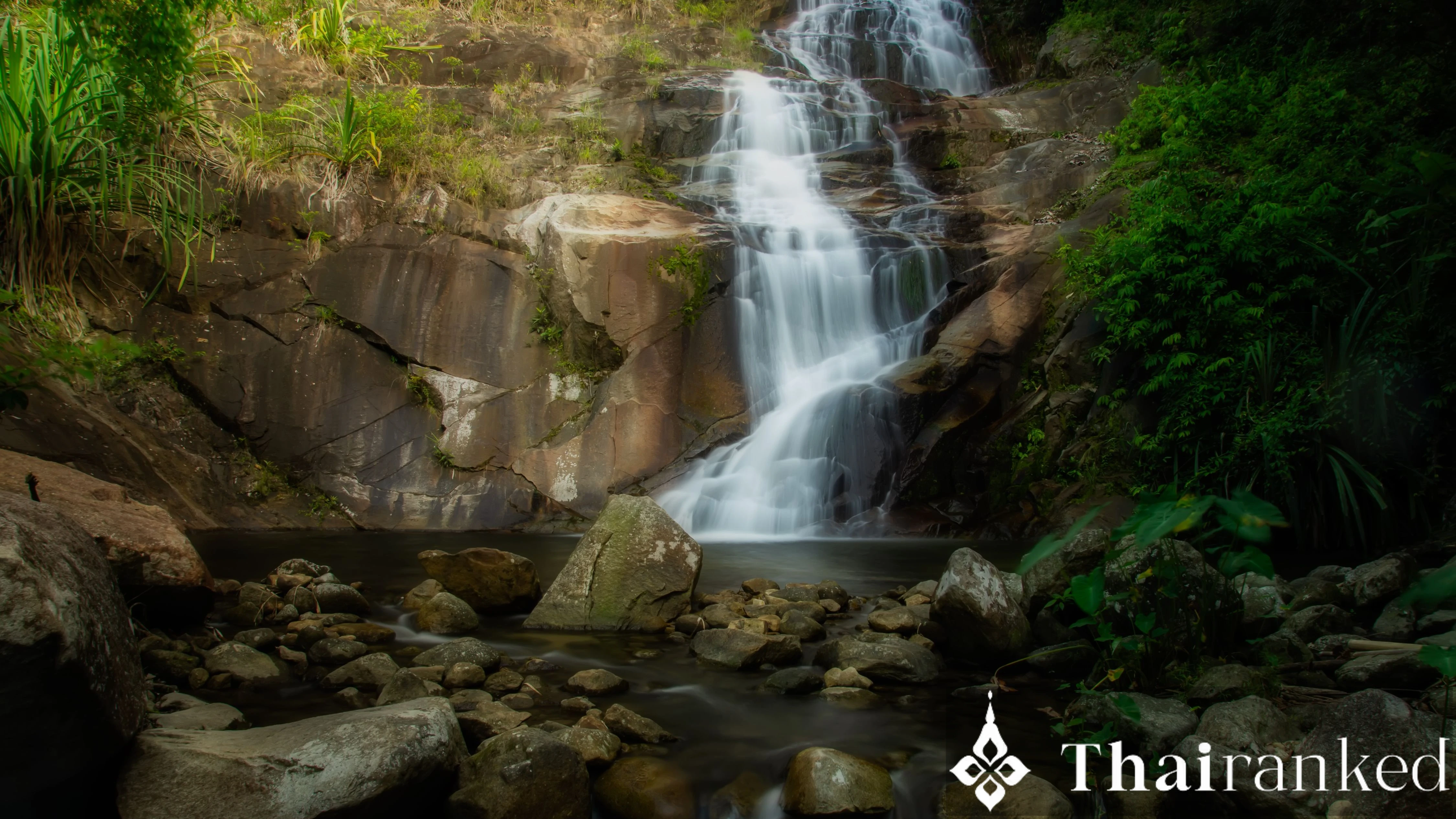 Nakhon Nayok Waterfalls & Glamping