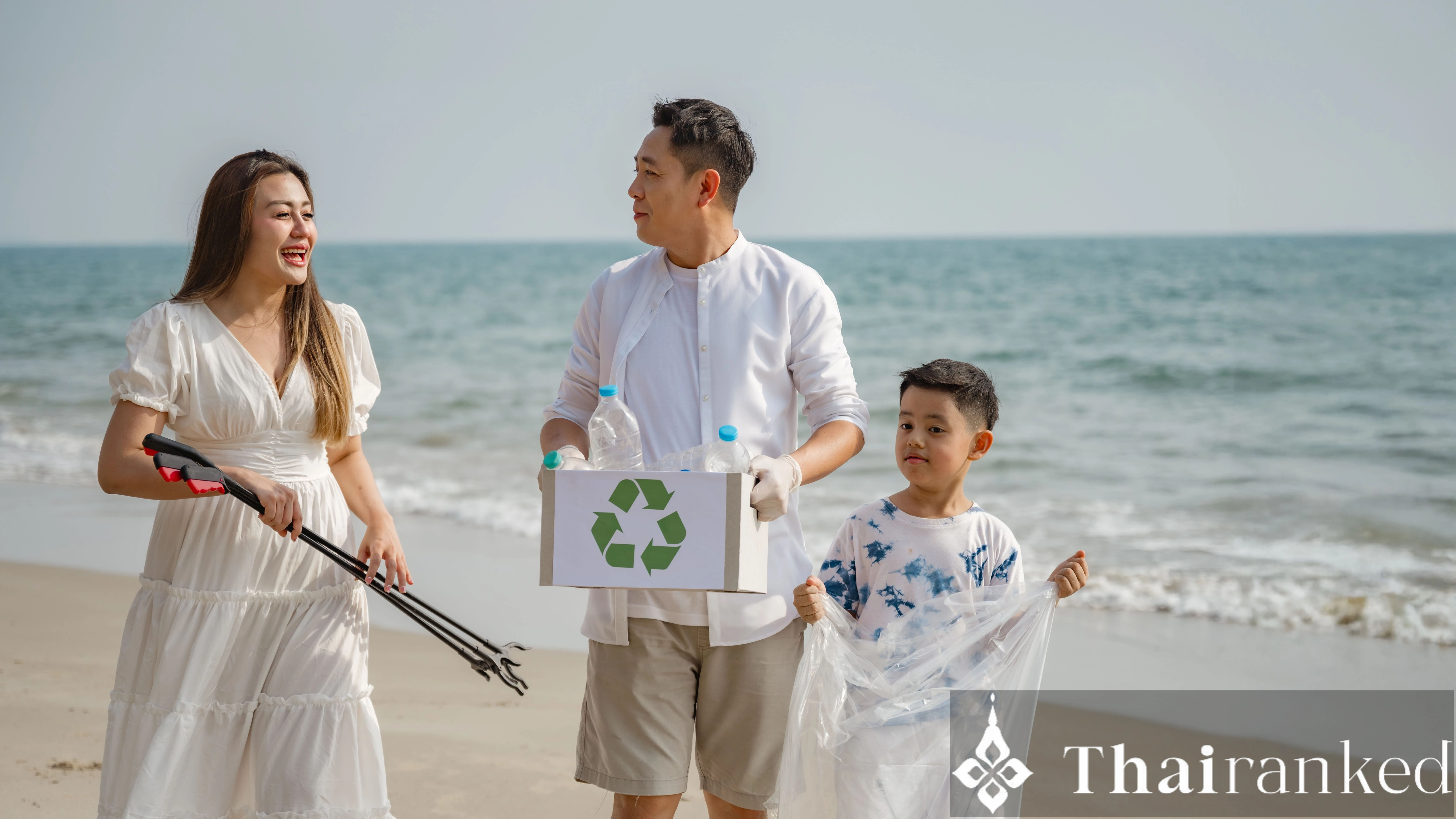 Samet’s "No Plastic" Rule: The Ultimate Packing Guide for an Eco-Friendly Trip