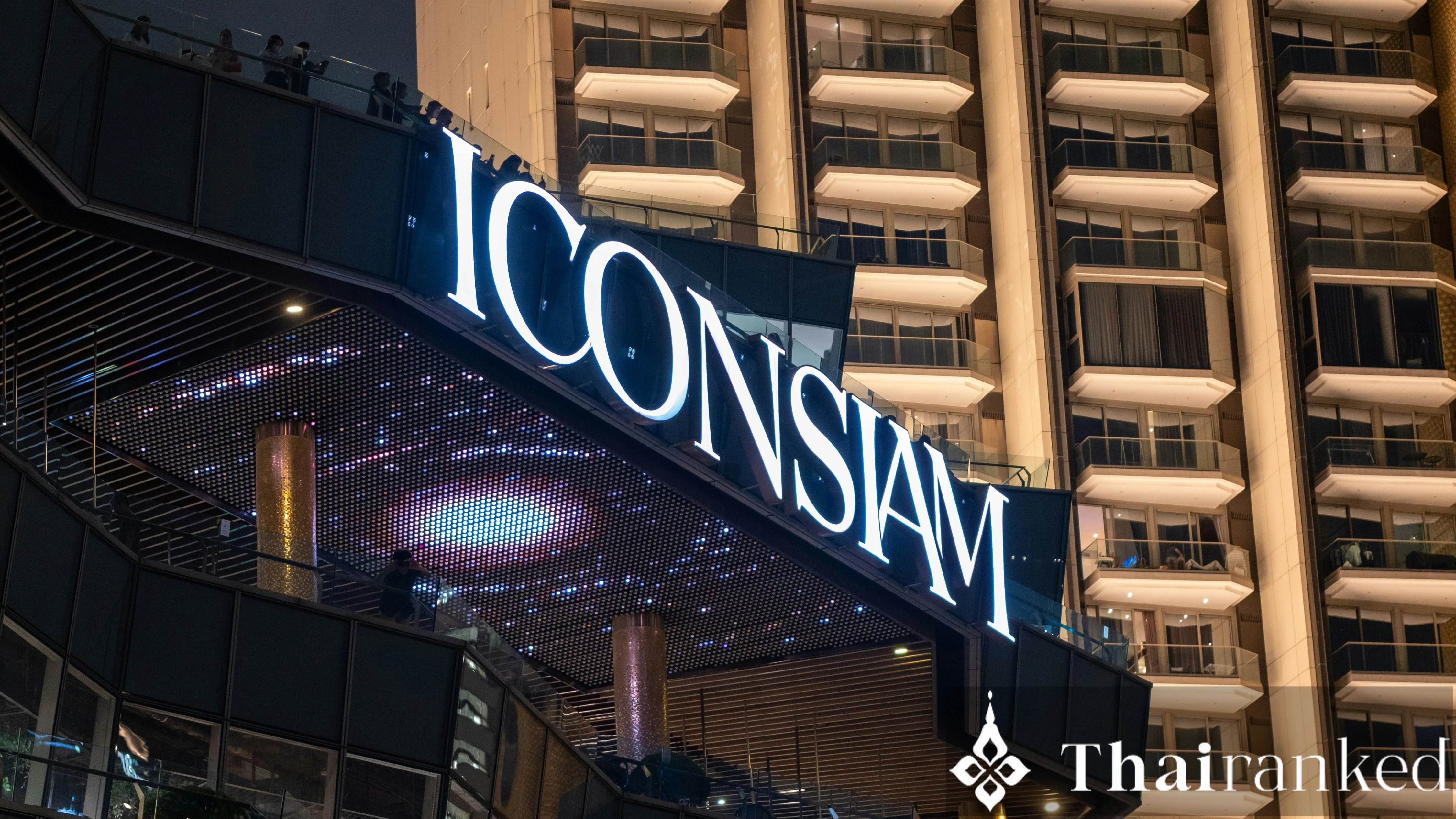 ICONSIAM + BTS Gold Line Bubble (Charoen Nakhon, Bangkok)