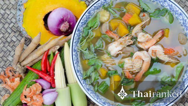 Gaeng Liang (Herbal Vegetable Soup)
