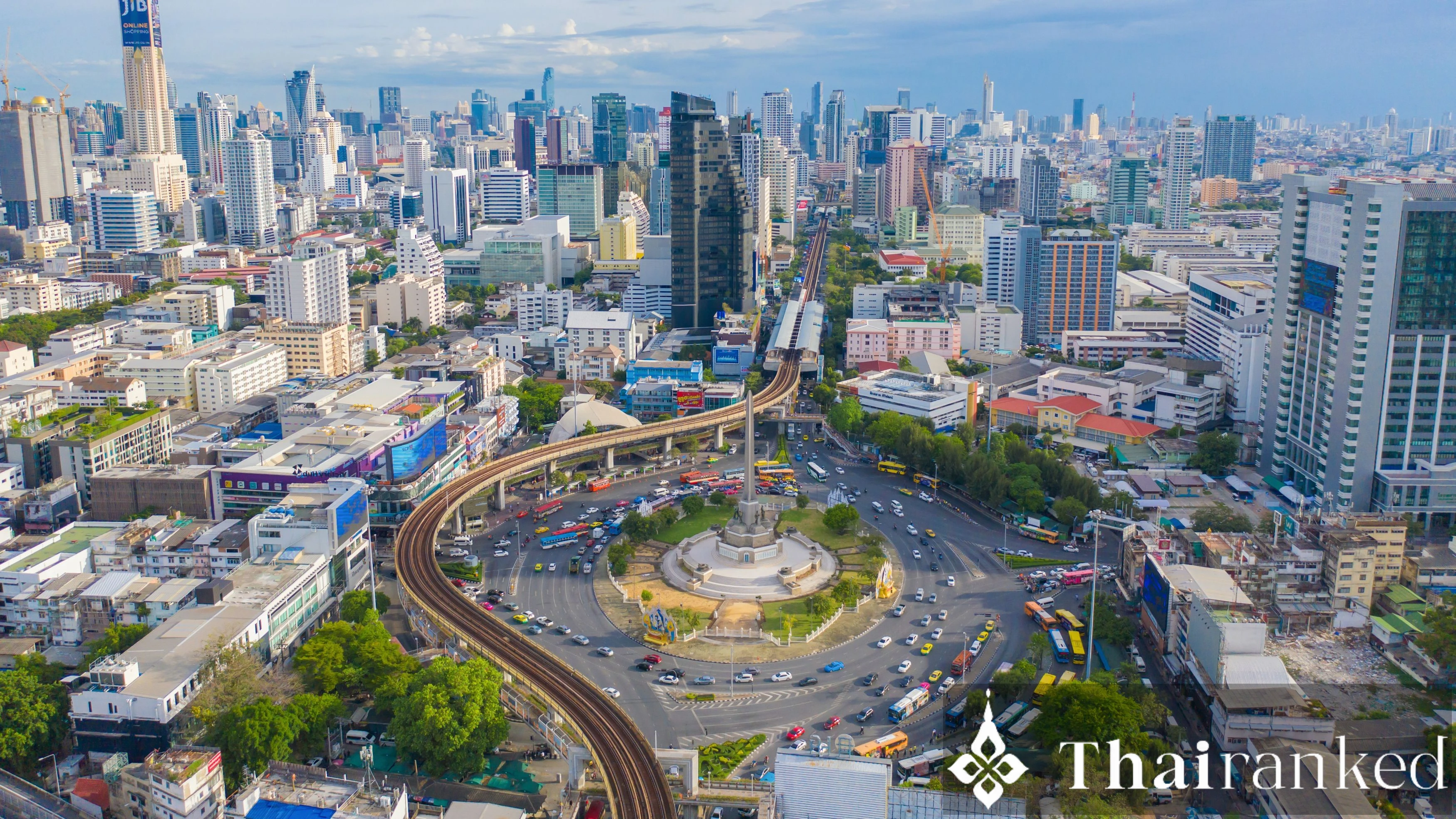 Phaya Thai & Victory Monument (BTS Phaya Thai / ARL)