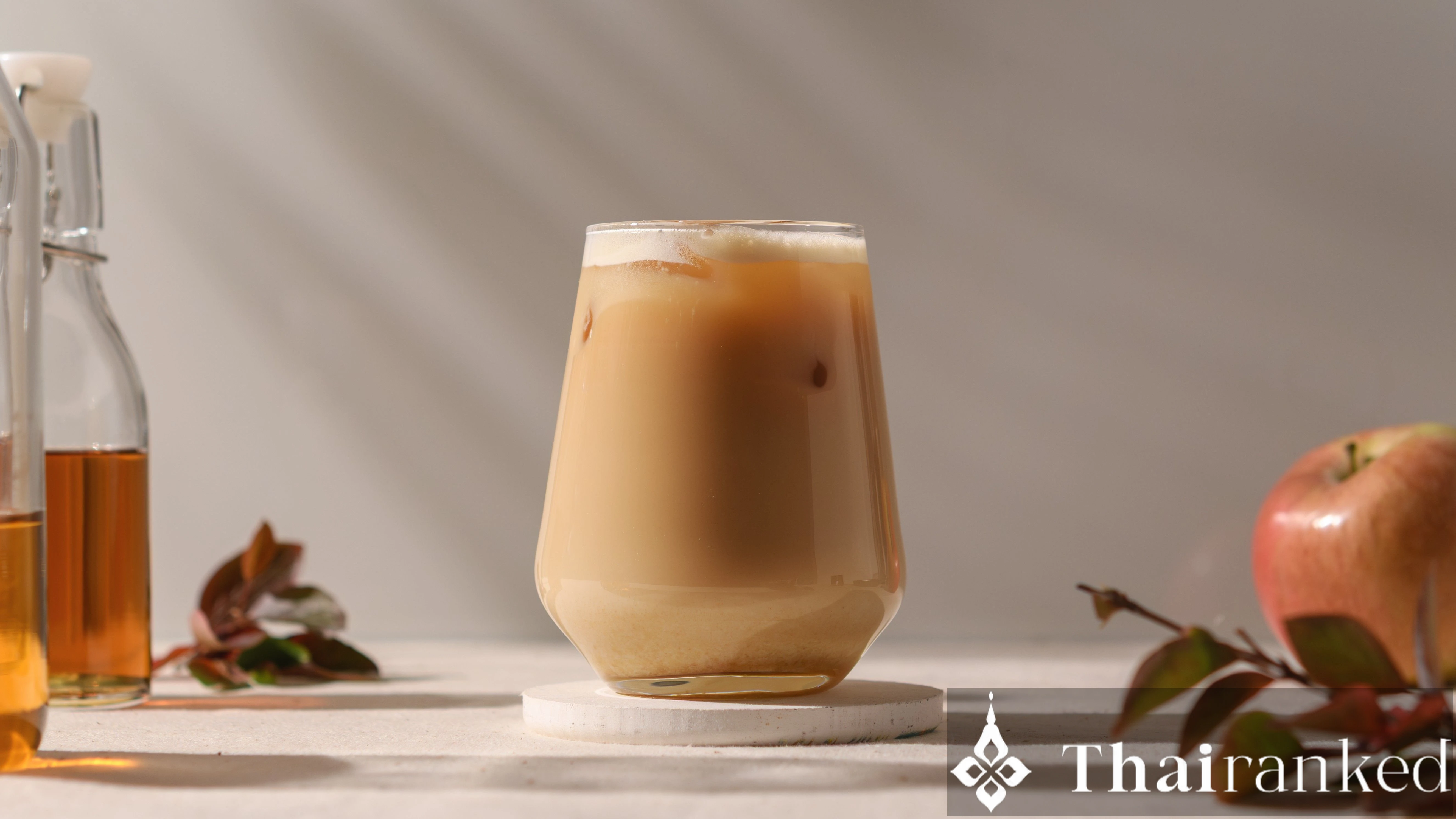 Hojicha or Roasted Oolong Latte with Unsweetened Soy Milk, 0–25% Sugar (120–220 kcal)