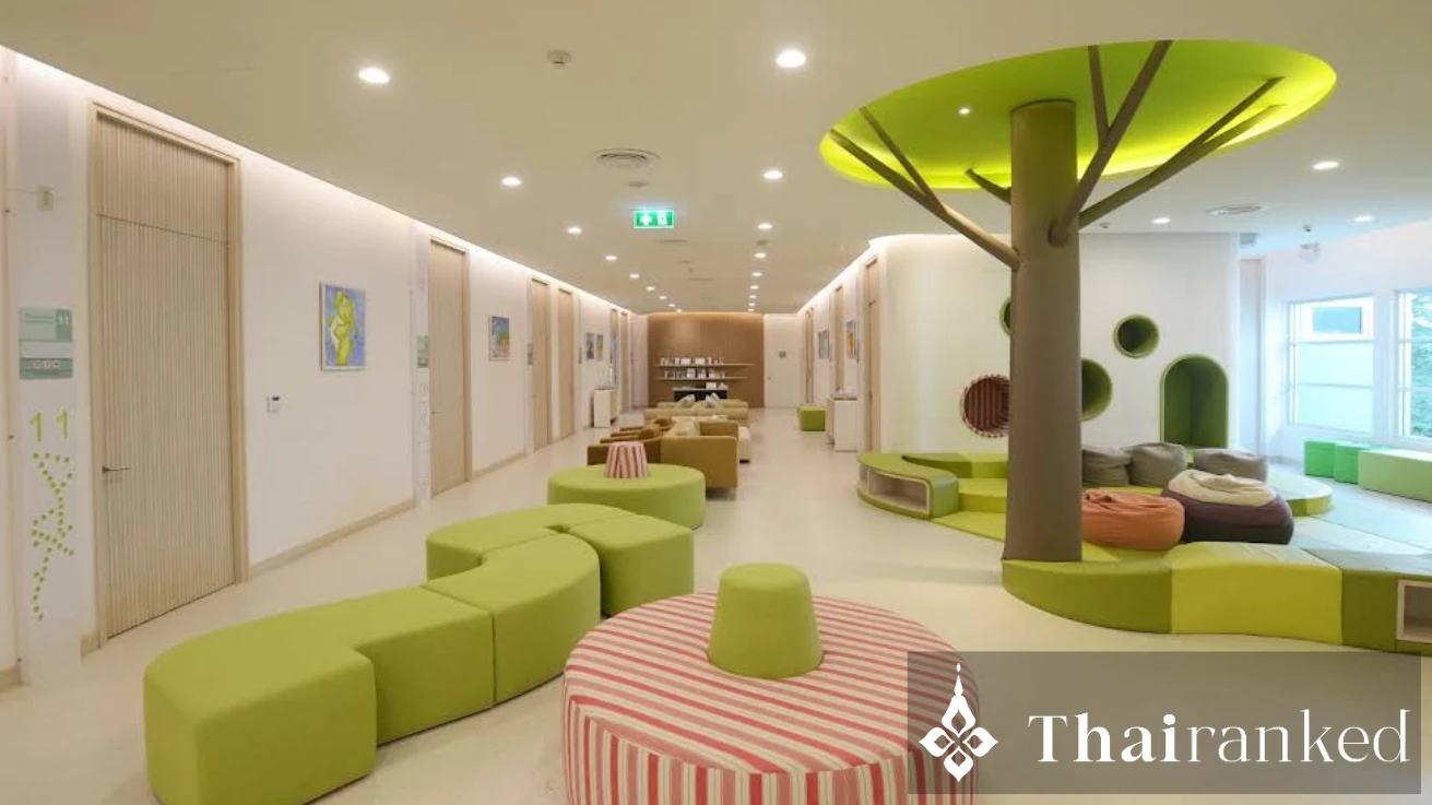 Manarom Hospital, Bangkok