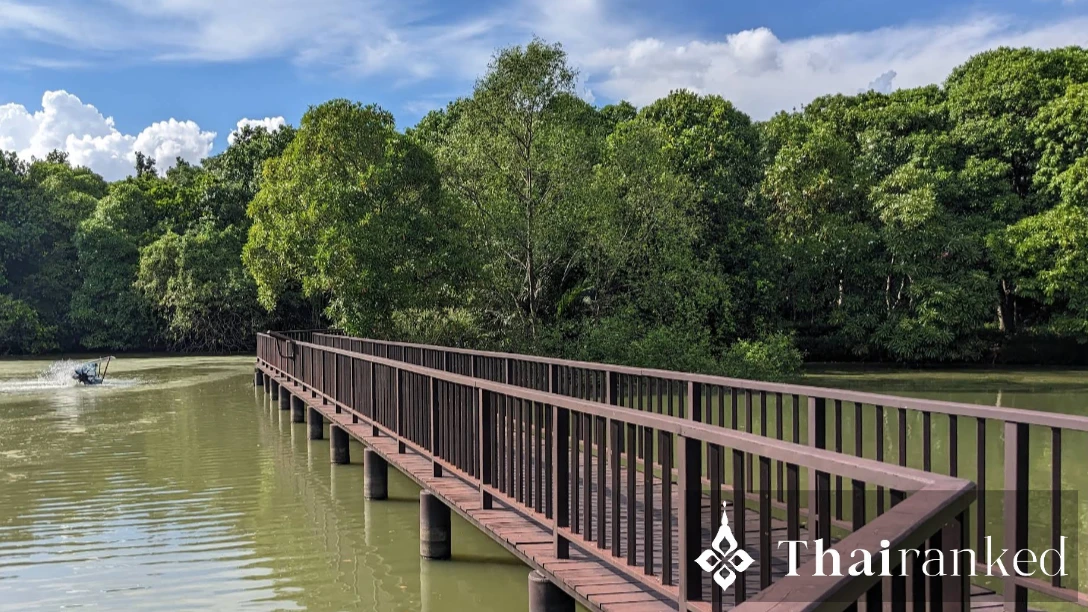 Sri Nakhon Khuean Khan Park & Botanical Garden (Bang Kachao)