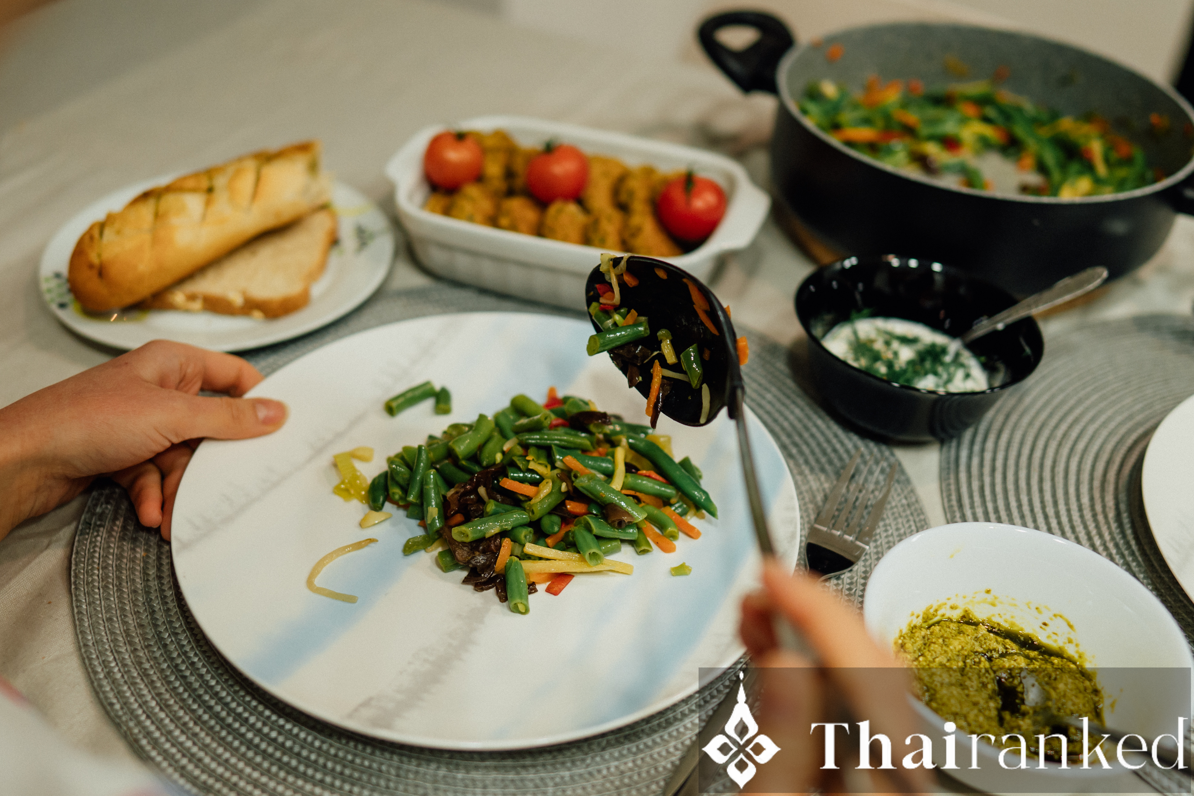 How to Survive Christmas Dinner in Thailand as a Vegan or Gluten-Free Guest - thumbnail