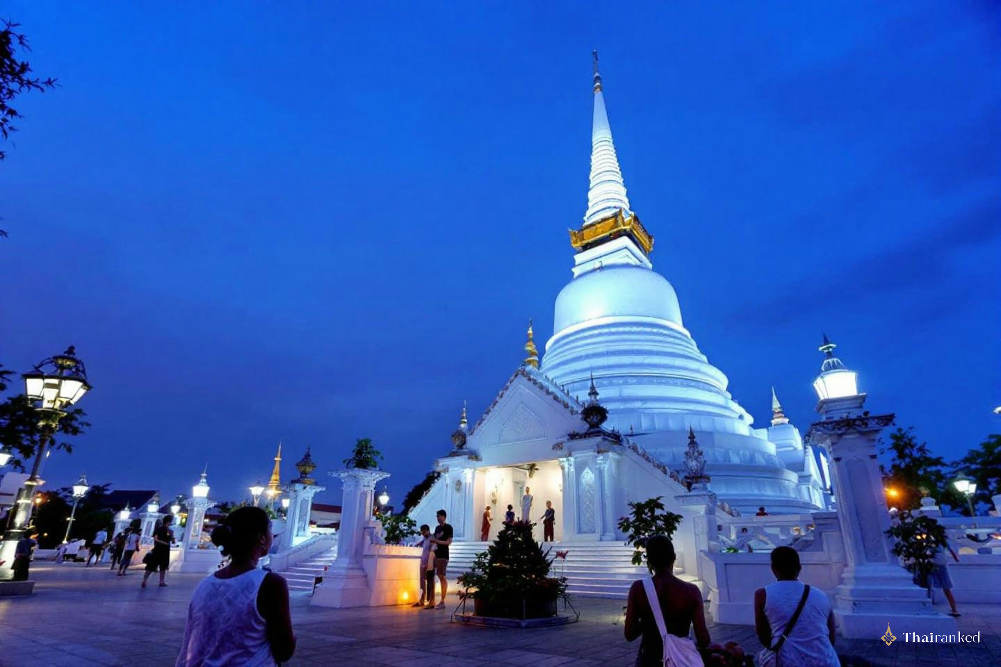 Wat Prayurawongsawat Worawihan