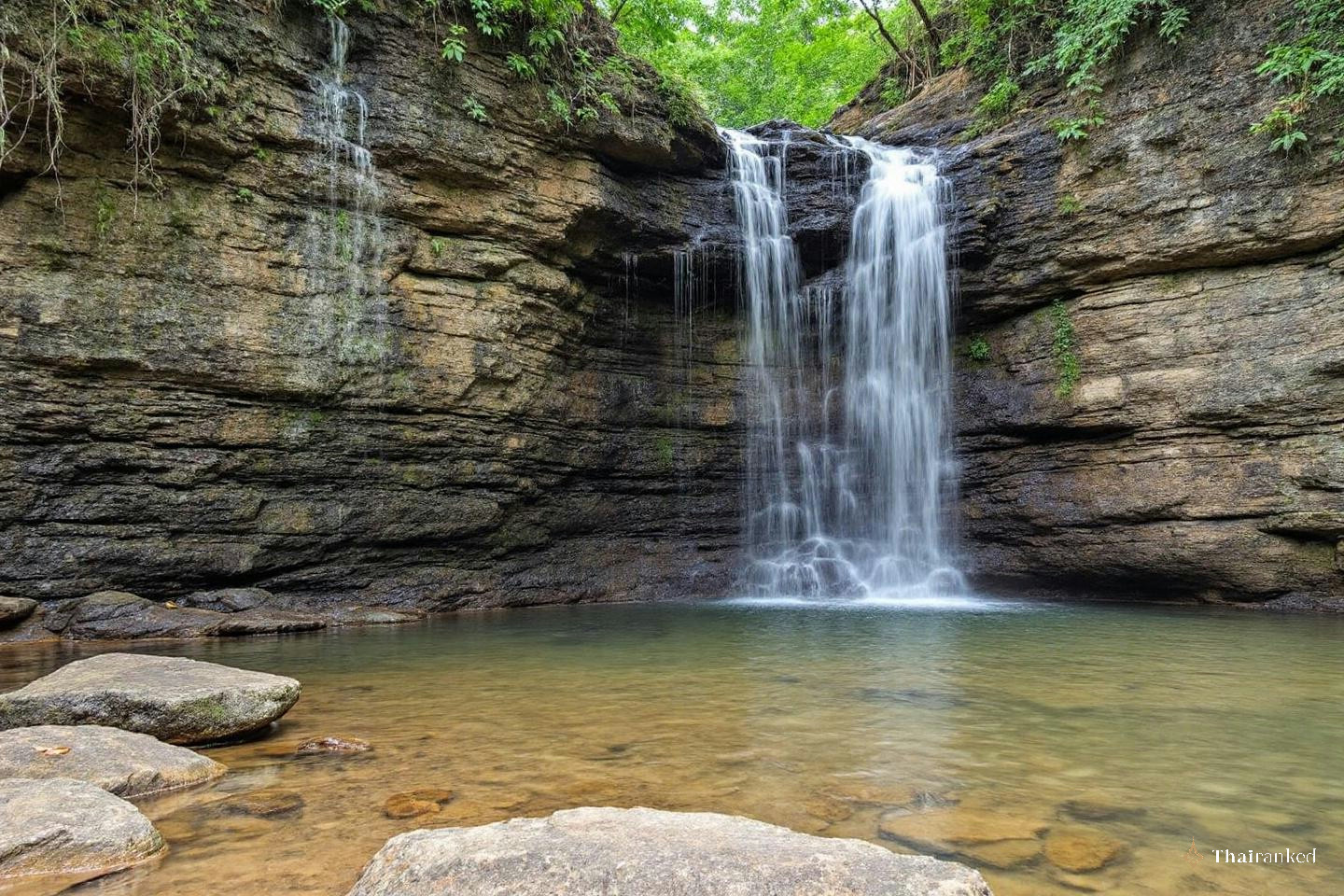 Nakhon Nayok (Sarika & Nang Rong)