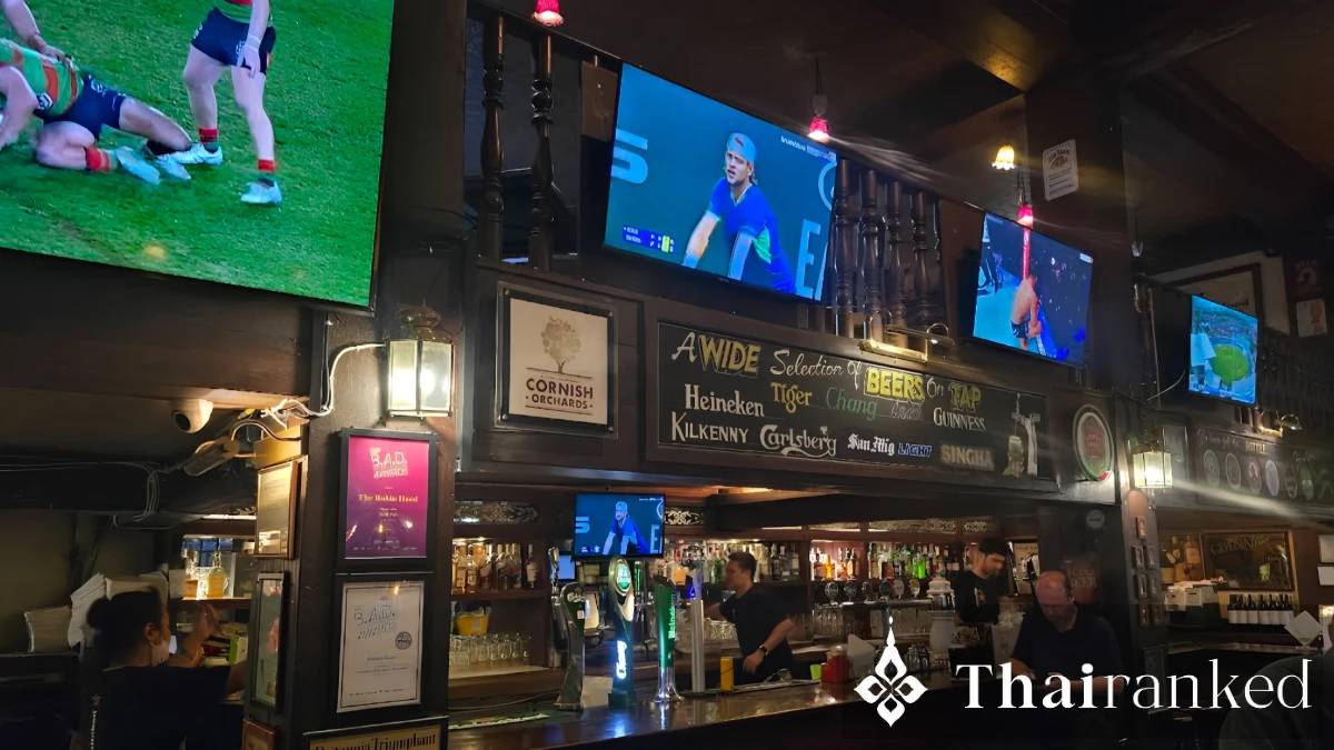 Robin Hood Pub (Soi 33/1)