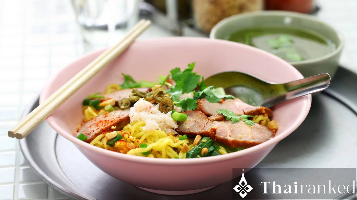 Ba Mee Moo Daeng, Egg Noodles with Roast Pork