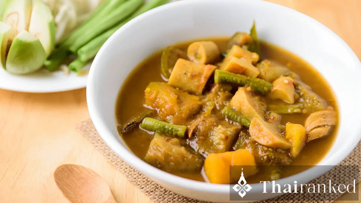 Gaeng Tai Pla (Fish Kidney Curry)