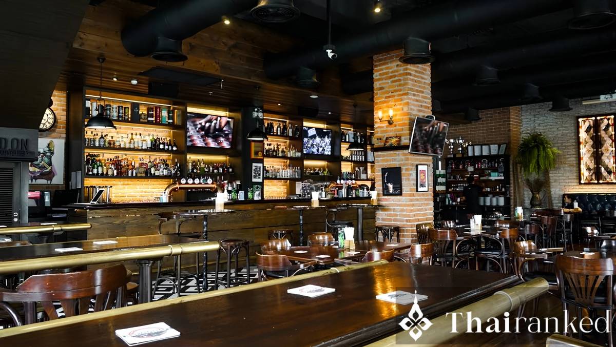 The Londoner Brew Pub (The Sports Bar Alternative)