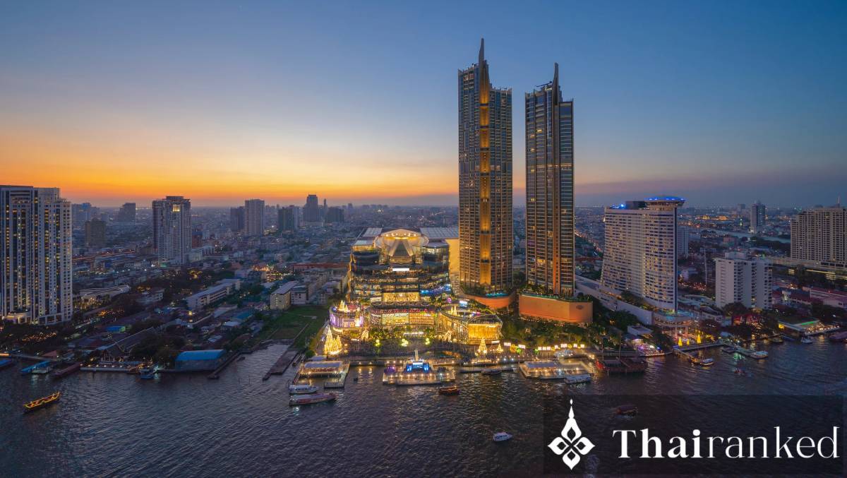 ICONSIAM Promenade and Charoen Nakhon