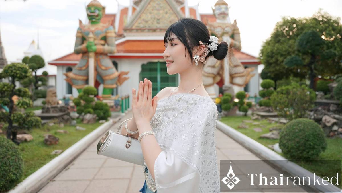 Bangkok & Blush: Thai Costume Rental (near Wat Arun)