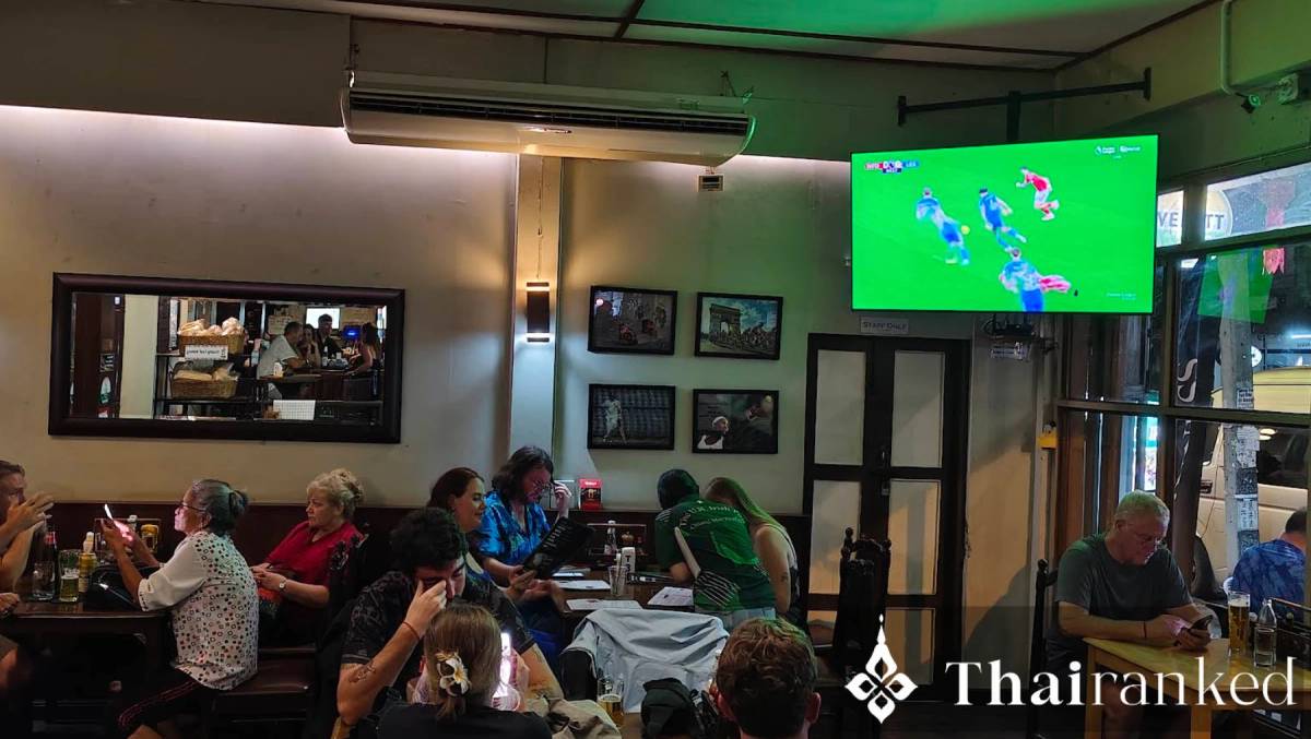 The UN Irish Pub & Restaurant