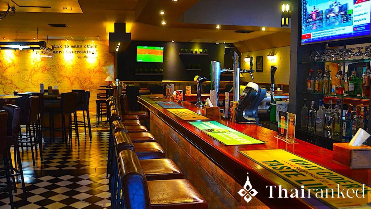 Hemingways (Jomtien) Restaurant & Bar