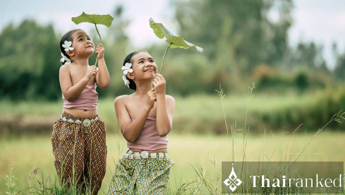 Why Thai People Use “Pee” and “Nong” - thumbnail