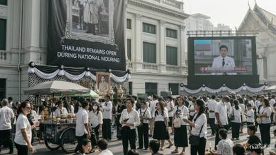 Thailand Remains Open During National Mourning